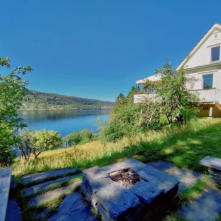 Sofia's House With Fjord View - 30 Min From Bergen Holiday home Mjelda